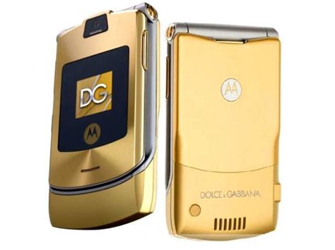 dolce gabbana motorola gold phone|Motorola D&G RAZR V3i review: Motorola D&G RAZR V3i .